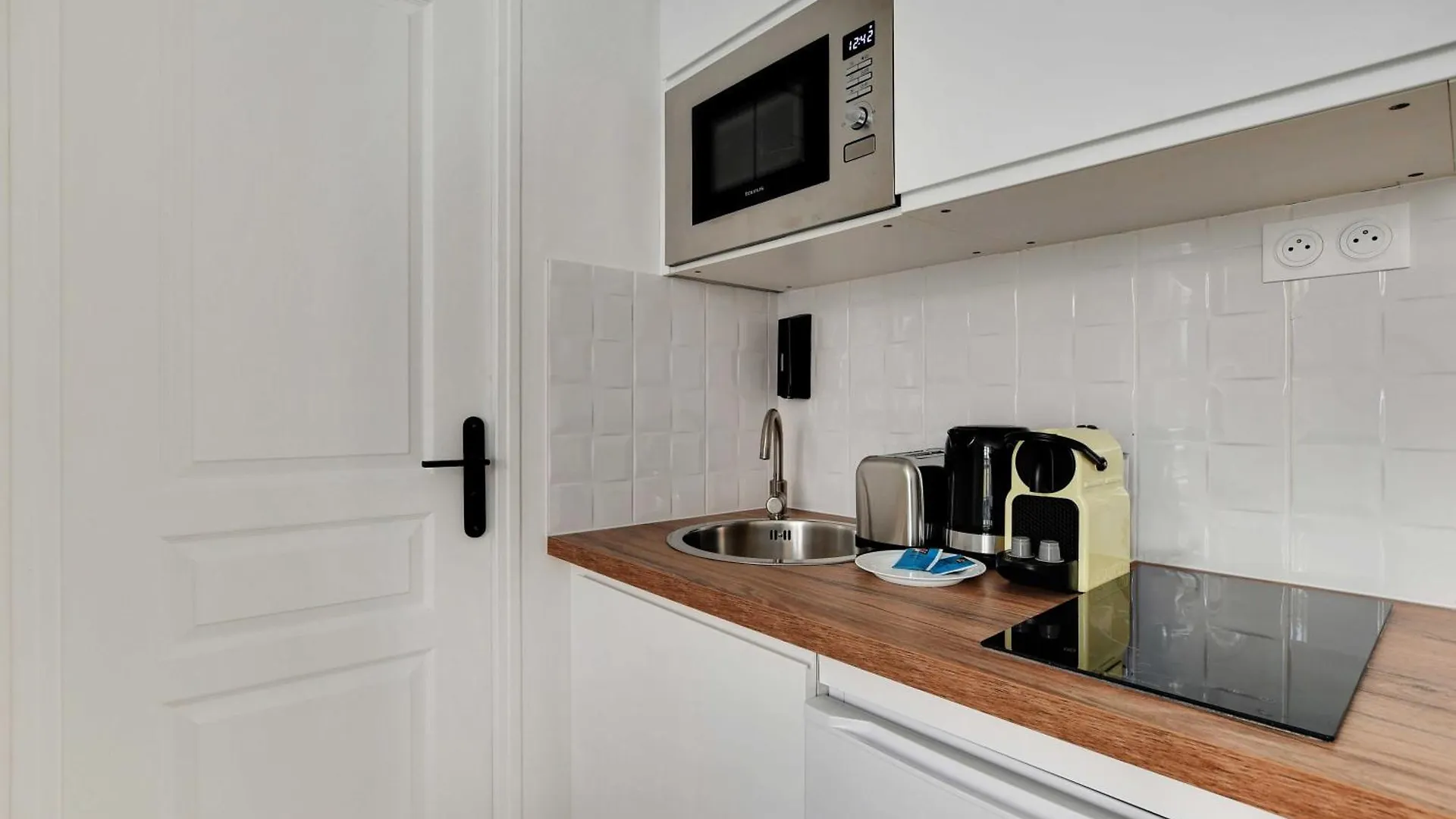 Residence Paris Republique 0*,