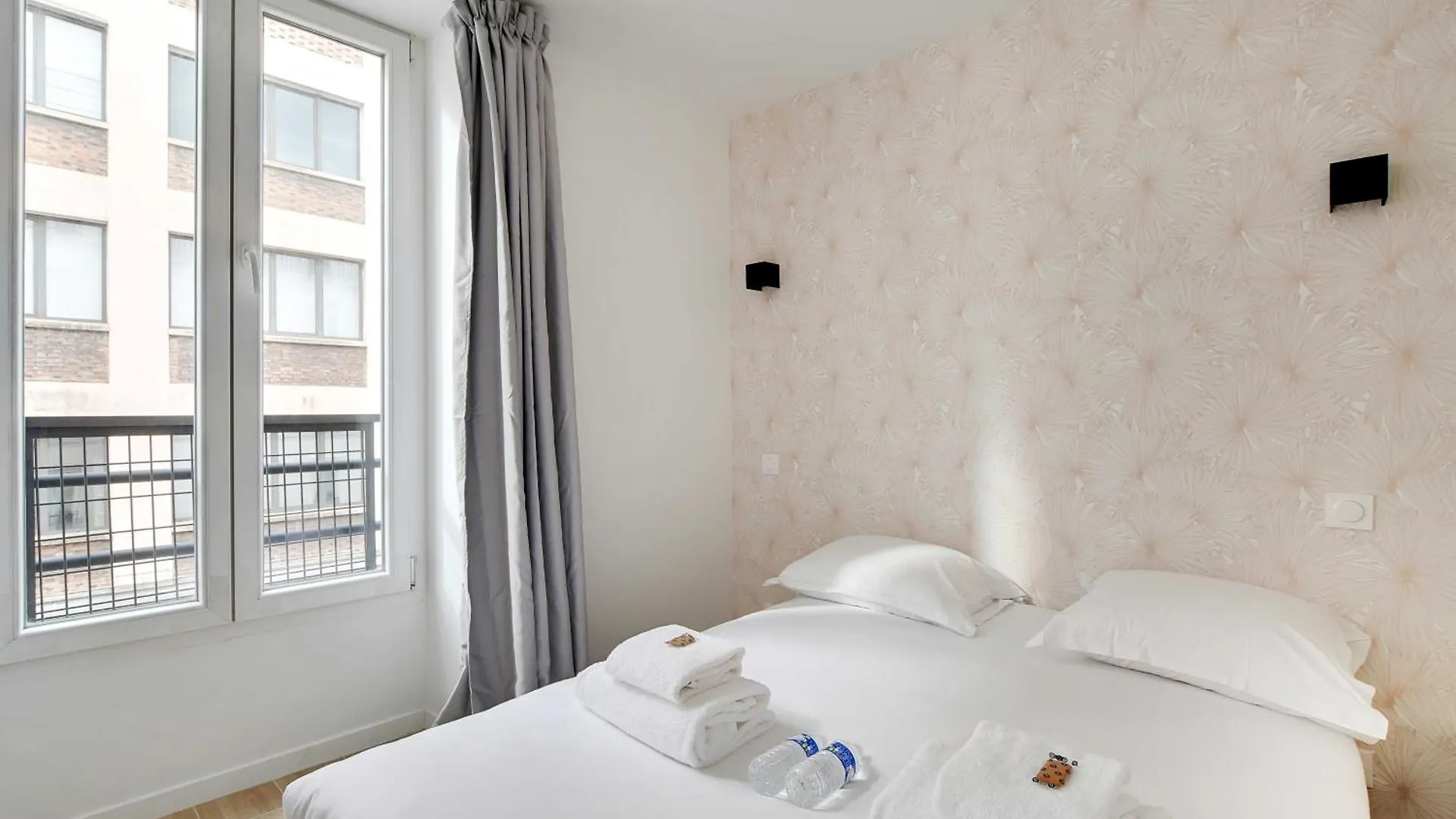 Residence Paris Republique Fransa